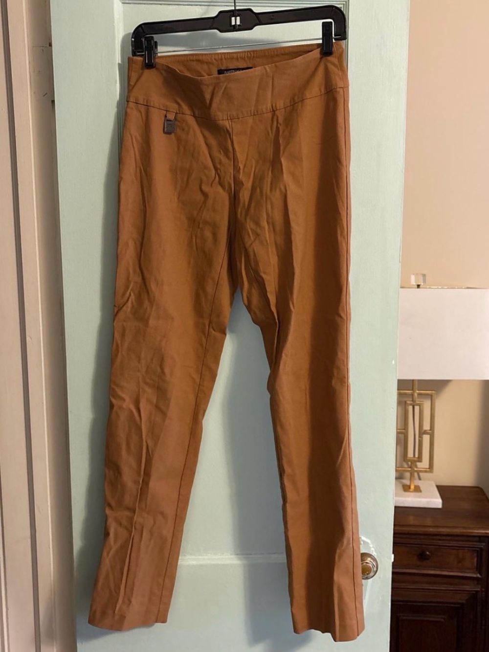 Raffinalla Women’s Brown Straight-Leg Pants
